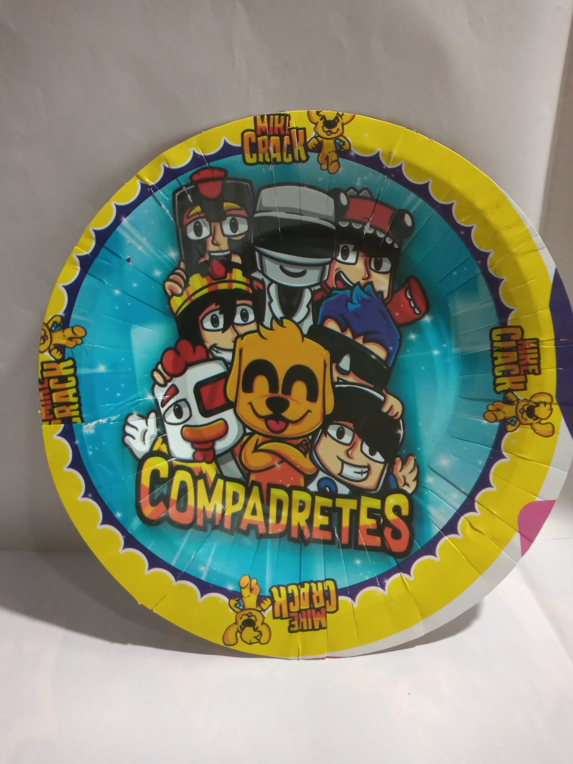 plato de personajes