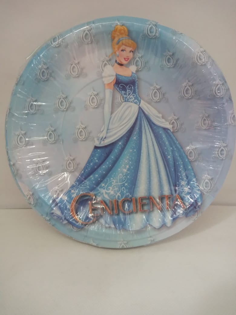 plato de personajes
